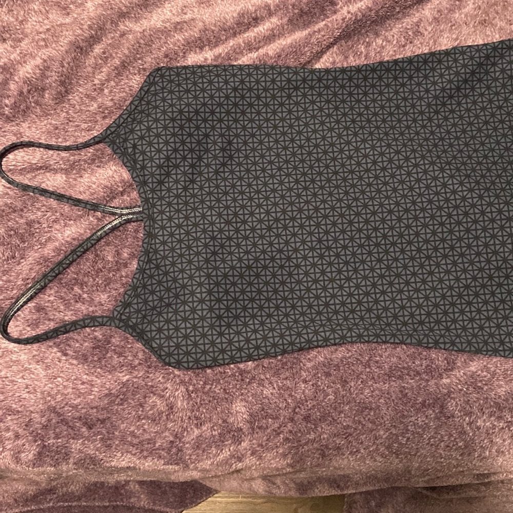 Lululemon waist length align tank. Size 4